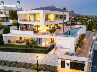 Villa Mika - Contemporary Villa With Panoramic Views
